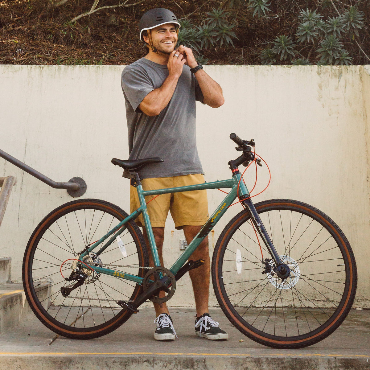 Amok Gravel Adventure Bike - 8 Speed